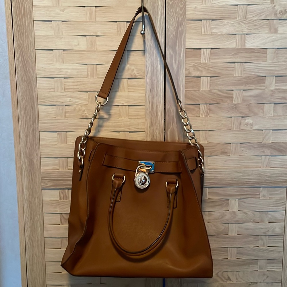 NWOT Michael Kors Hamilton brown, multi-compartment, large shoulder/carry/bag